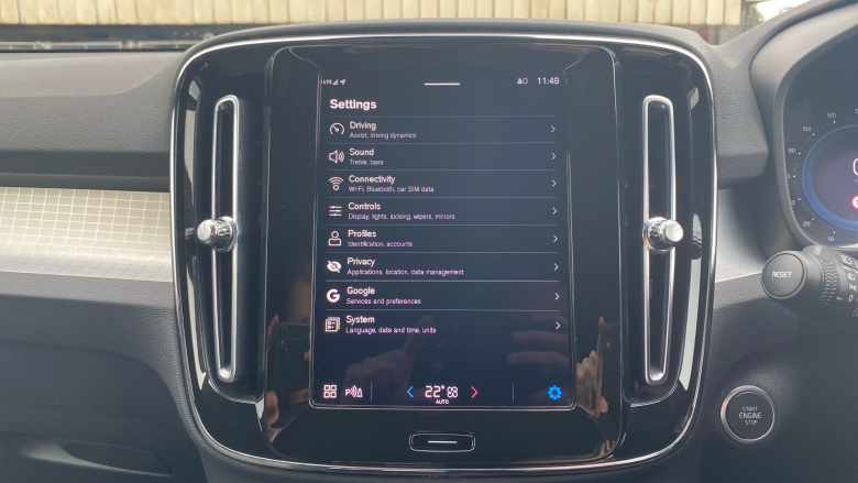 Volvo XC40 2.0 B3P Core 5dr Auto Petrol Estate